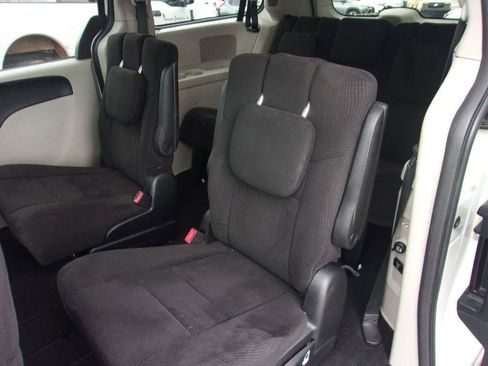 Used 2013 Dodge Grand Caravan SXT w/ Entertainment Group 1 image 7