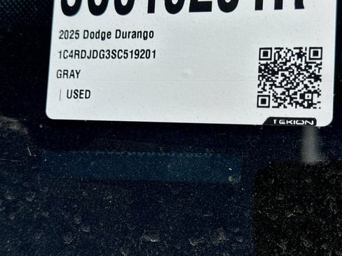 Used 2025 Dodge Durango GT AWD/4WD image 3