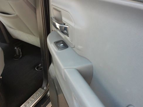 Used 2016 RAM 1500 Lone Star RWD image 29