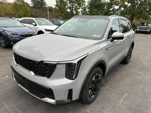 New 2026 Kia Sorento S image 1
