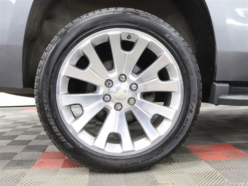 Used 2020 Chevrolet Tahoe LT image 40