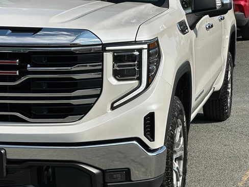 Used 2024 GMC Sierra 1500 SLT w/ SLT Premium Package AWD/4WD image 42