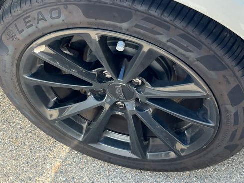 Used 2018 Cadillac CTS Luxury image 21