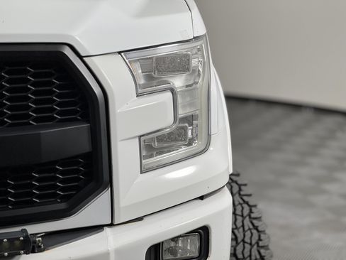 Used 2017 Ford F150 Lariat w/ Equipment Group 502A Luxury AWD/4WD image 5