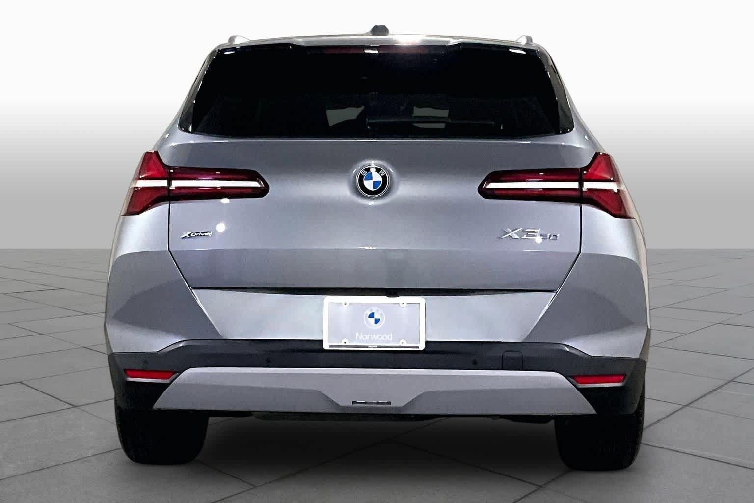 Used 2026 BMW X3 xDrive30i w/ Convenience Package AWD/4WD image 4