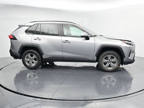 Used 2024 Toyota RAV4 XLE AWD/4WD image 9