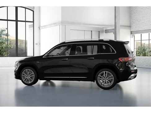 Used 2025 Mercedes-Benz GLB 35 AMG GLB 35 AMG image 32