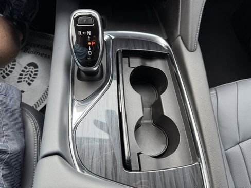 Used 2020 Buick Enclave Essence w/ Sport Touring Edition image 41