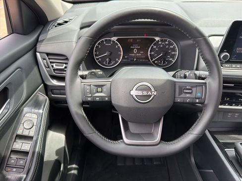 Used 2026 Nissan Rogue SV FWD image 21