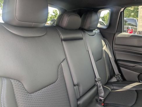 New 2026 Jeep Compass Latitude AWD/4WD image 30