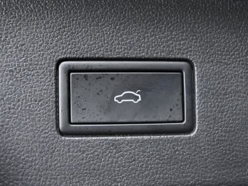 Used 2025 Volkswagen Atlas SEL Premium R-Line AWD/4WD image 10