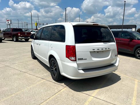 Used 2019 Dodge Grand Caravan GT image 5