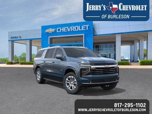 New 2026 Chevrolet Suburban LT image 1