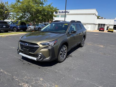 Certified 2025 Subaru Outback Limited AWD/4WD image 7