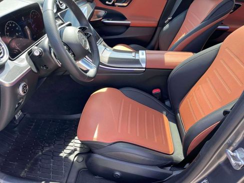 Used 2023 Mercedes-Benz C 300 4MATIC Sedan image 16