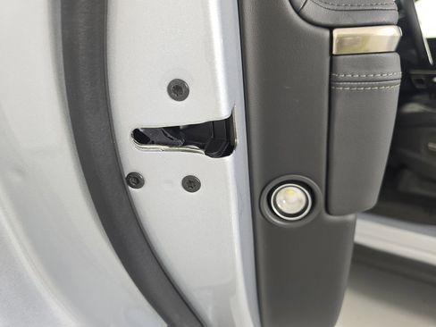 Used 2023 Rivian R1S Adventure image 33