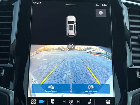 Certified 2024 Volvo XC90 B6 Plus w/ Protection Package Premier image 32