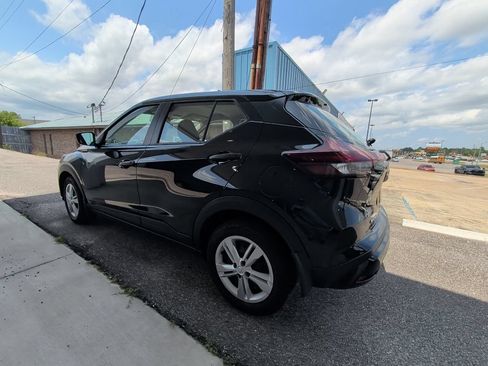 Used 2025 Nissan Kicks Play S FWD image 5