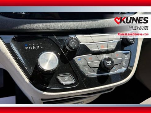 Used 2023 Chrysler Voyager LX FWD image 26