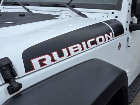 Used 2018 Jeep Wrangler Unlimited Rubicon AWD/4WD image 33