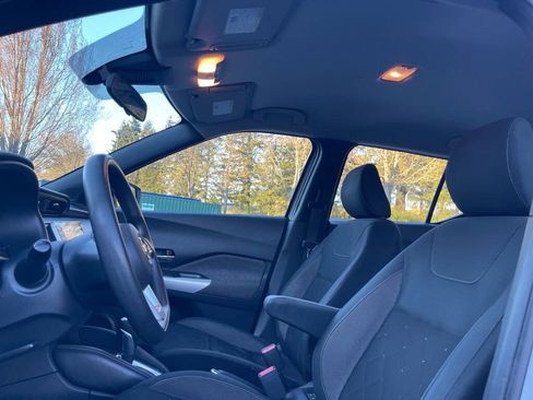 Used 2020 Nissan Kicks SV FWD image 13