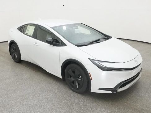 New 2025 Toyota Prius Plug-In Hybrid FWD image 13