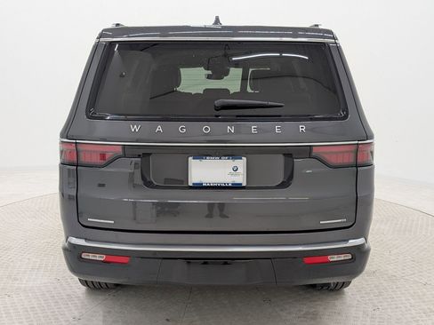 Used 2023 Jeep Wagoneer Series III w/ Preferred Equipment Group image 10