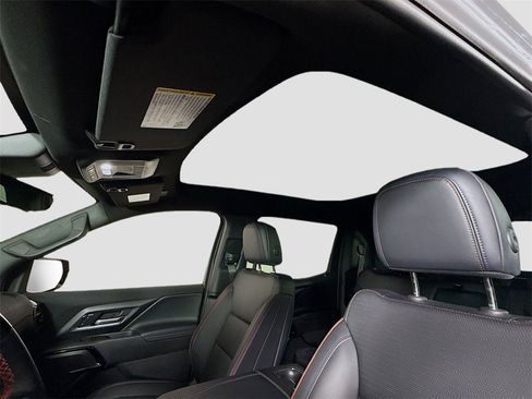 Used 2025 Chevrolet Silverado EV RST image 17