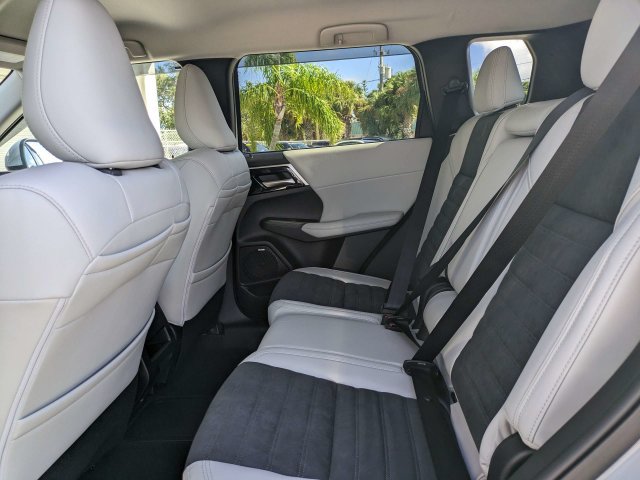 New 2026 Mitsubishi Outlander SE AWD/4WD image 14