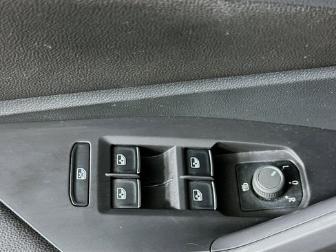 Used 2025 Volkswagen Jetta S FWD image 15