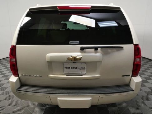 Used 2010 Chevrolet Suburban LTZ AWD/4WD image 39