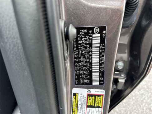 Used 2023 Toyota Camry XLE image 61