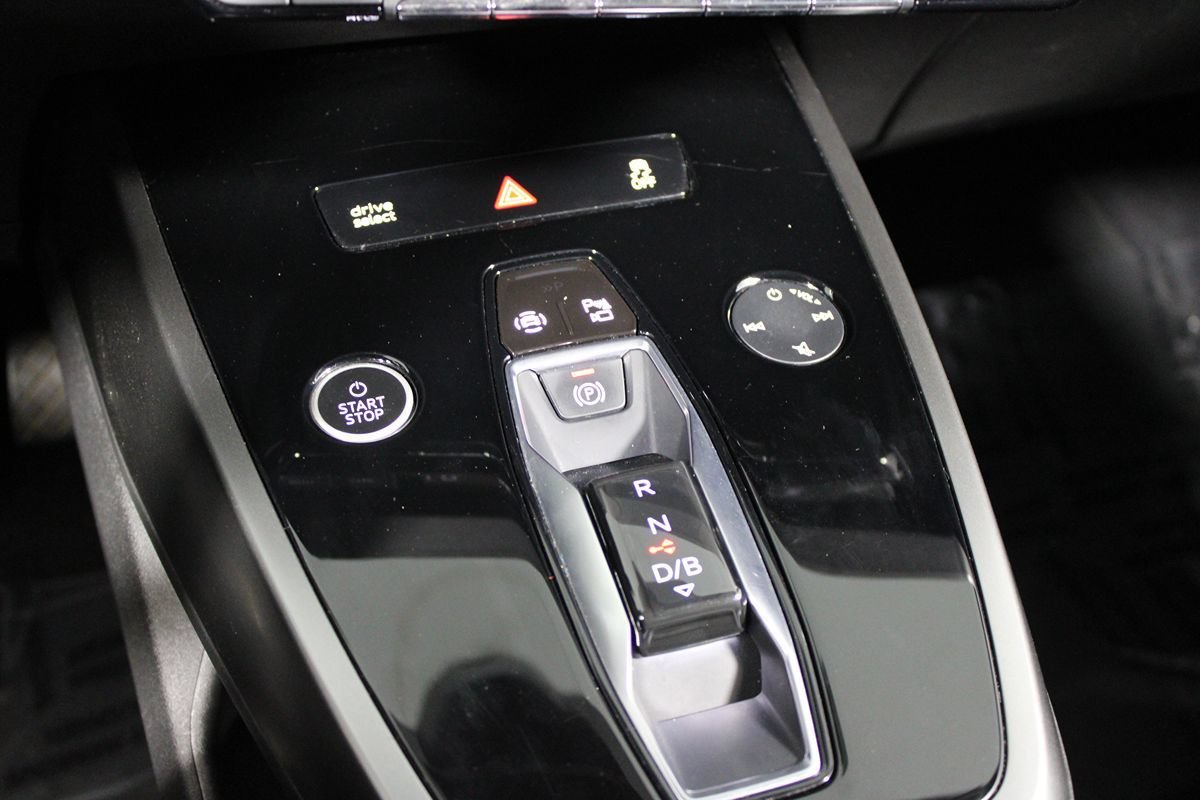 Used 2023 Audi Q4 e-tron Premium w/ Convenience Package RWD image 17