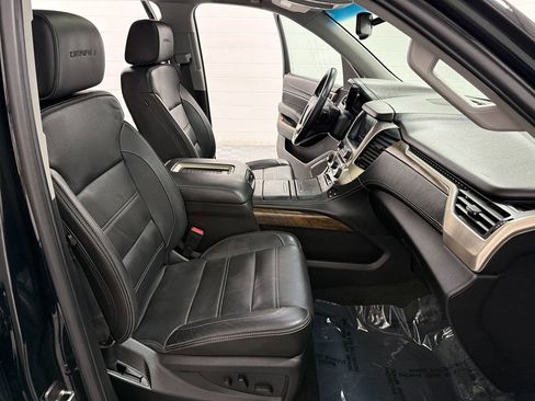 Used 2018 GMC Yukon Denali w/ Denali Ultimate Package AWD/4WD image 18