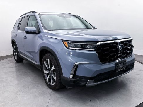 Used 2023 Honda Pilot Touring image 12