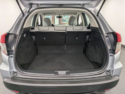 Certified 2021 Honda HR-V LX image 24