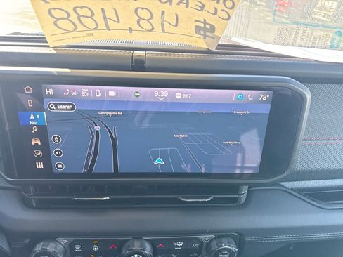 Used 2024 Jeep Wrangler Unlimited Rubicon image 17