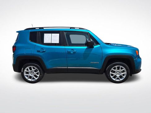 Used 2022 Jeep Renegade Latitude AWD/4WD image 2
