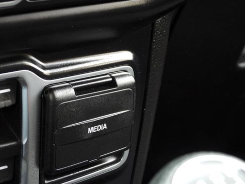 Used 2019 Jeep Wrangler Unlimited Sport S image 56