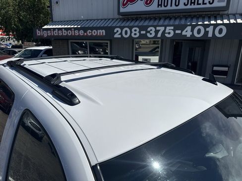 Used 2012 Chevrolet Avalanche LS w/ Convenience Package AWD/4WD image 24