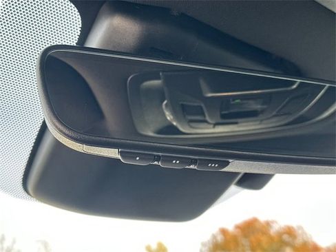 Used 2023 Toyota Crown Limited image 32