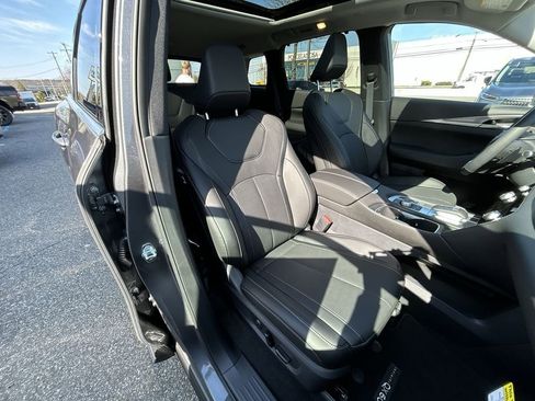 New 2026 INFINITI QX60 Luxe image 16