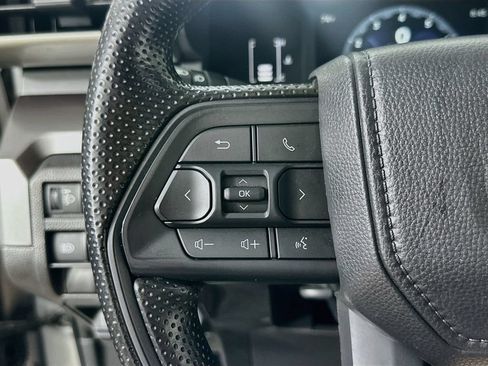 Used 2025 Toyota Tacoma SR5 AWD/4WD image 24