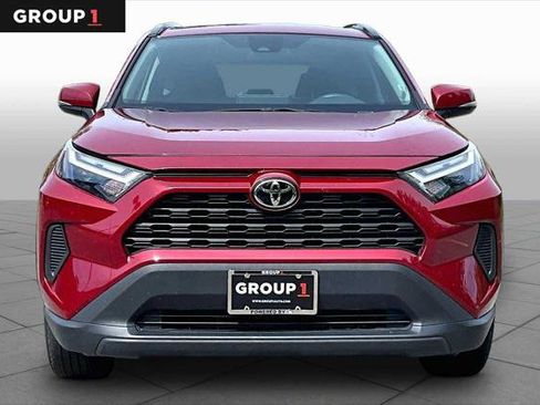 Certified 2025 Toyota RAV4 XLE AWD/4WD image 4