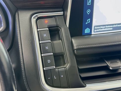 Used 2022 Chevrolet Tahoe Z71 w/ Z71 Off-Road Package image 18