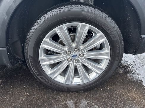 Used 2023 Ford Explorer Limited w/ Equipment Group 301A image 10