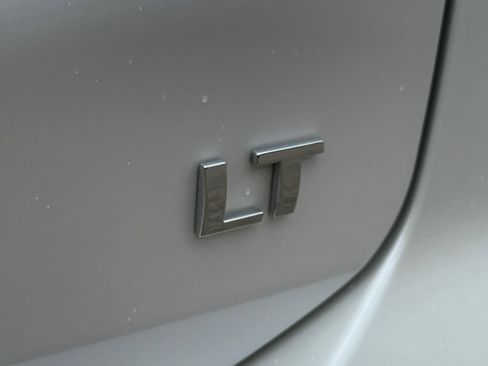 Used 2022 Chevrolet Equinox LT FWD image 36