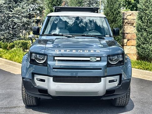 Used 2025 Land Rover Defender 110 S AWD/4WD image 8