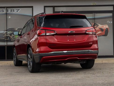 Used 2022 Chevrolet Equinox RS w/ LPO, Floor Liner Package image 8