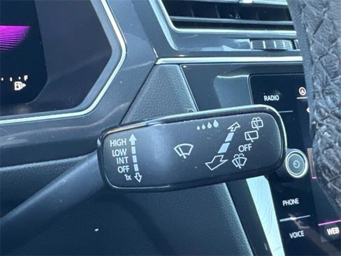 Certified 2022 Volkswagen Tiguan SE R-Line image 25